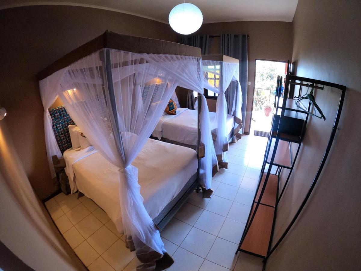 Highview Hotel Карату Экстерьер фото