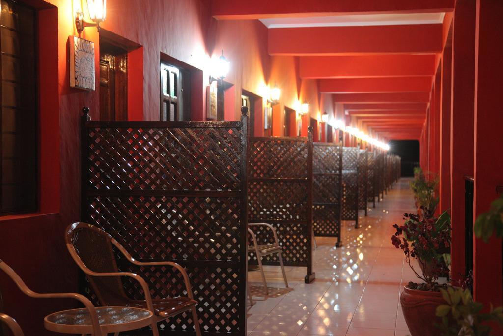 Highview Hotel Карату Экстерьер фото
